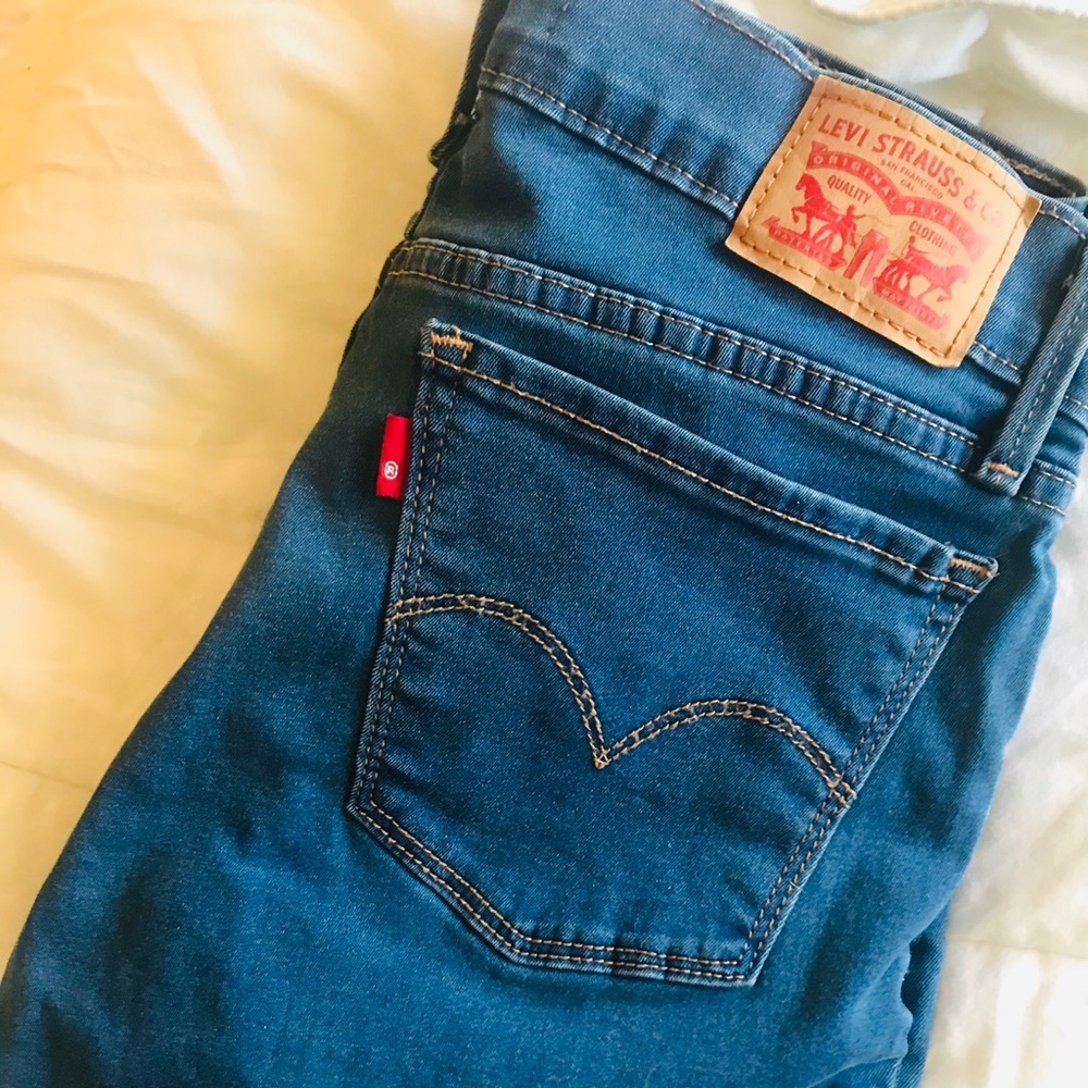 NWT LEVI JEANS
